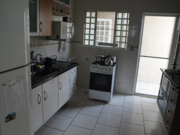 Imagem Casa com 2 Quartos à Venda, 200 m² em Jardim Vânia Maria - Bauru Imagem Casa com 2 Quartos à Venda, 200 m² em Jardim Vânia Maria - Bauru