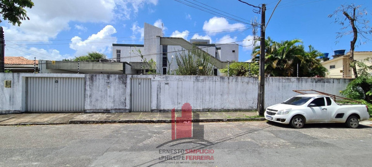 Casa com 4 Quartos à Venda, 300 m² em Tamarineira - Recife