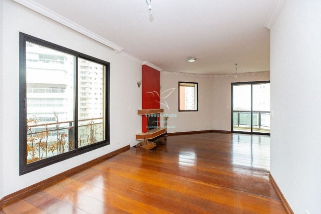 Imagem Apartamento com 3 Quartos à Venda, 205 m² em Itaim Bibi - São Paulo