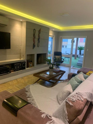 Imagem Imóvel com 3 Quartos à Venda, 289 m² em Jardim Lindóia - Porto Alegre Imagem Imóvel com 3 Quartos à Venda, 289 m² em Jardim Lindóia - Porto Alegre