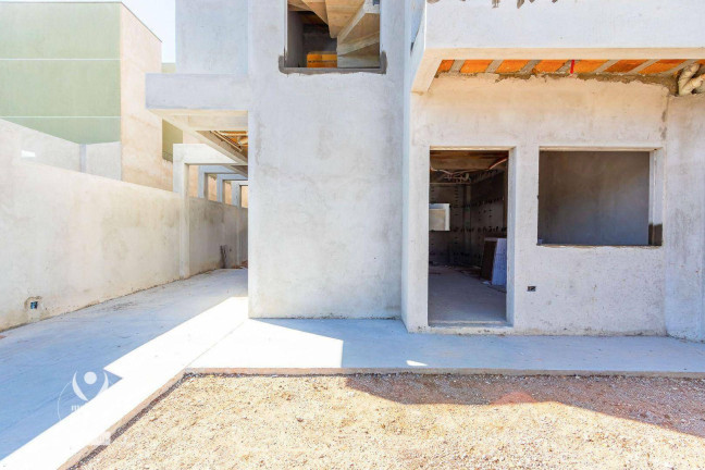 Imagem Sobrado com 3 Quartos à Venda, 133 m² em Capão Raso - Curitiba