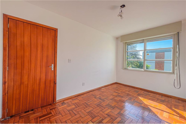 Imagem Apartamento com 3 Quartos à Venda, 62 m² em Cristal - Porto Alegre Imagem Apartamento com 3 Quartos à Venda, 62 m² em Cristal - Porto Alegre