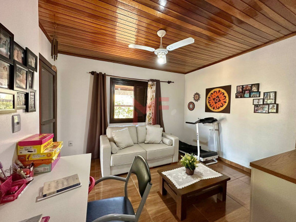 Imagem Casa com 5 Quartos à Venda, 600 m² em Capão Da Canoa Imagem Casa com 5 Quartos à Venda, 600 m² em Capão Da Canoa