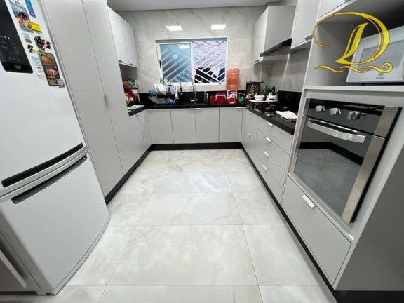 Imagem Sobrado com 4 Quartos à Venda, 220 m² em Canto Do Forte - Praia Grande Imagem Sobrado com 4 Quartos à Venda, 220 m² em Canto Do Forte - Praia Grande