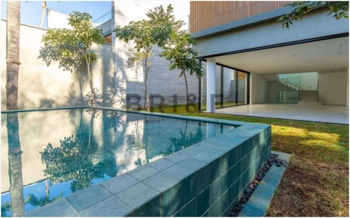 Imagem Casa com 5 Quartos à Venda, 867 m² em Brooklin - São Paulo Imagem Casa com 5 Quartos à Venda, 867 m² em Brooklin - São Paulo