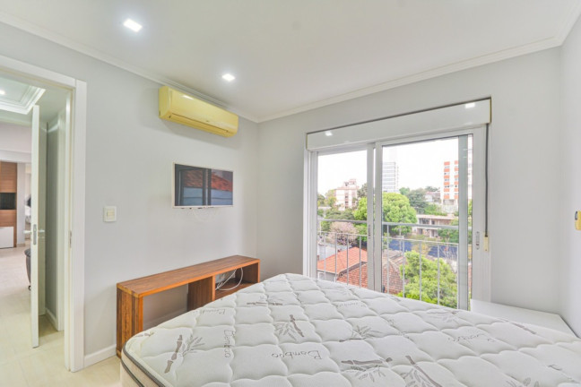 Imagem Imóvel com 1 Quarto à Venda, 51 m² em Petrópolis - Porto Alegre Imagem Imóvel com 1 Quarto à Venda, 51 m² em Petrópolis - Porto Alegre