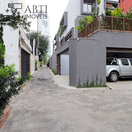 Imagem Casa com 3 Quartos à Venda, em São Paulo Imagem Casa com 3 Quartos à Venda, em São Paulo