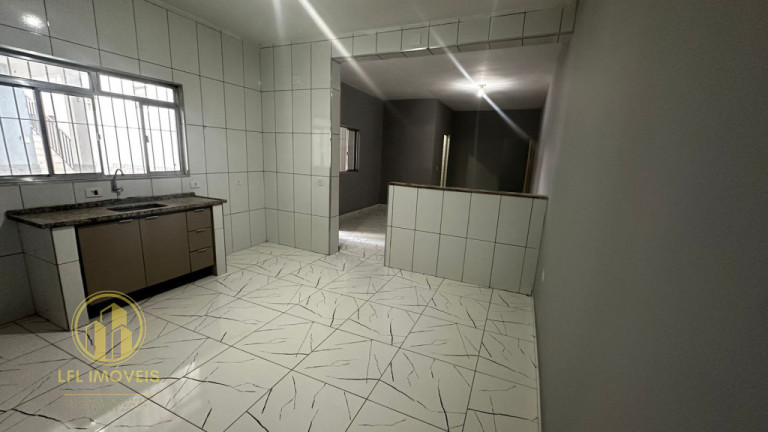 Imagem Casa com 1 Quarto para Alugar,  em Bandeiras - Osasco