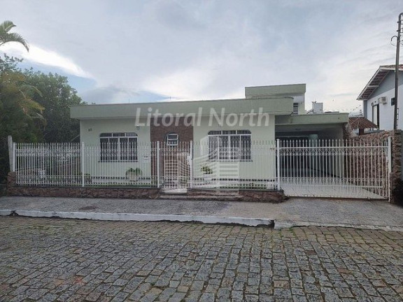 Casa com 3 Quartos à Venda, 220 m² em Fazenda - Itajaí