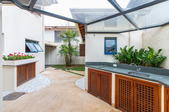 Imagem Casa com 3 Quartos à Venda, 220 m² em Moema - São Paulo Imagem Casa com 3 Quartos à Venda, 220 m² em Moema - São Paulo