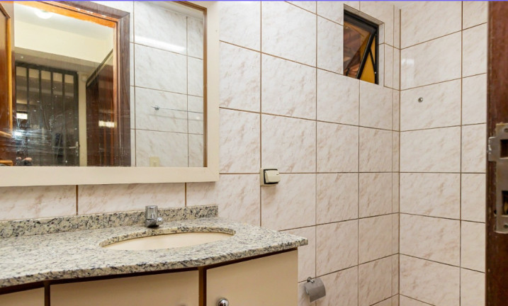 Imagem Sobrado com 3 Quartos para Alugar, 196 m² em Vista Alegre - Curitiba Imagem Sobrado com 3 Quartos para Alugar, 196 m² em Vista Alegre - Curitiba