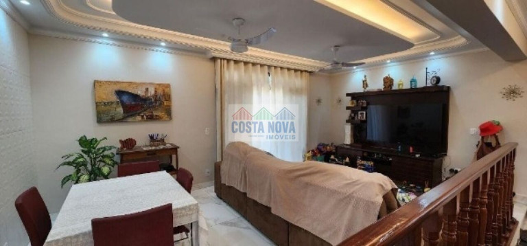 Casa com 6 Quartos à Venda, 279 m²