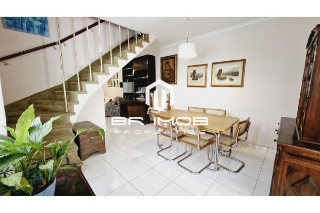 Imagem Casa com 3 Quartos à Venda, 177 m² em Vila Nova Conceição - São Paulo Imagem Casa com 3 Quartos à Venda, 177 m² em Vila Nova Conceição - São Paulo