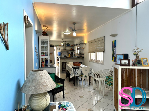 Imagem Casa com 5 Quartos à Venda, 140 m² em Centro - Ubatuba