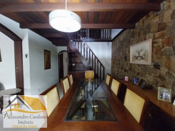 Imagem Casa com 5 Quartos à Venda, 145 m² em Charitas - Niterói Imagem Casa com 5 Quartos à Venda, 145 m² em Charitas - Niterói