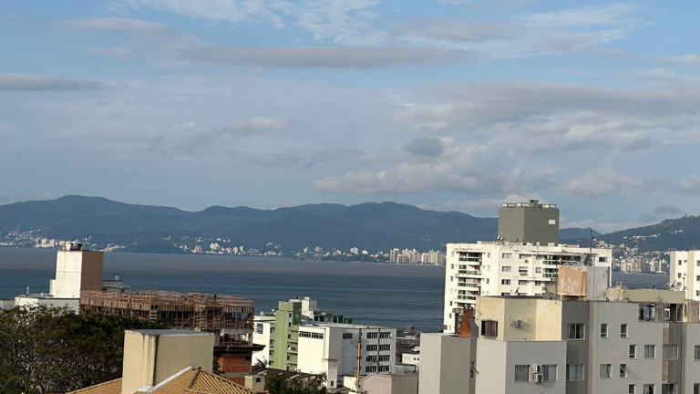 Imagem Apartamento com 2 Quartos à Venda, 75 m² em Barreiros - São José