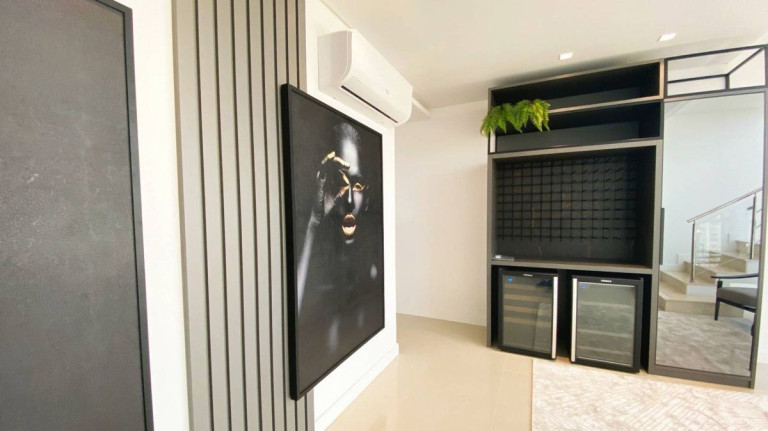 Imagem Cobertura com 4 Quartos à Venda, 240 m² em Centro - Balneário Camboriú Imagem Cobertura com 4 Quartos à Venda, 240 m² em Centro - Balneário Camboriú
