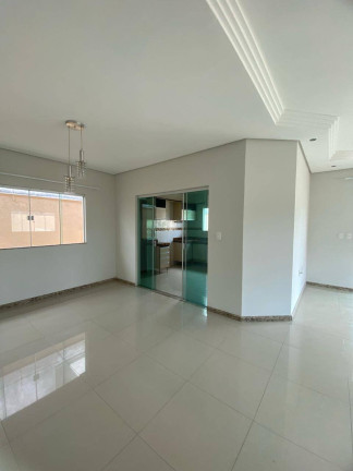 Imagem Casa com 5 Quartos para Alugar, em Outeiro Da Glória - Porto Seguro Imagem Casa com 5 Quartos para Alugar, em Outeiro Da Glória - Porto Seguro