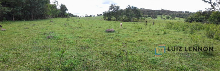 Imagem Imóvel com 3 Quartos à Venda, 820.000 m² em Centro - Varjão De Minas Imagem Imóvel com 3 Quartos à Venda, 820.000 m² em Centro - Varjão De Minas