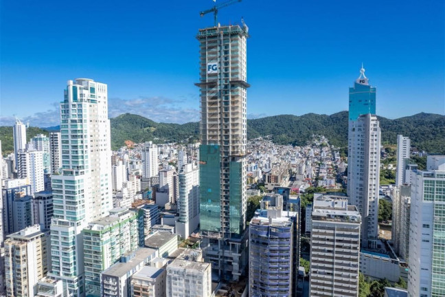 Imagem Apartamento com 4 Quartos à Venda, 184 m² em Centro - Balneário Camboriú Imagem Apartamento com 4 Quartos à Venda, 184 m² em Centro - Balneário Camboriú