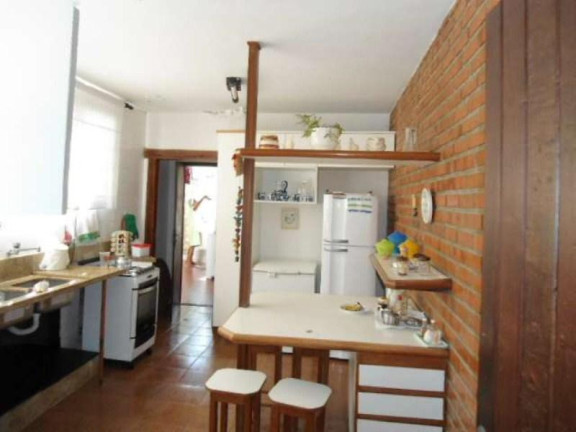 Imagem Casa com 4 Quartos à Venda, em Itaigara - Salvador Imagem Casa com 4 Quartos à Venda, em Itaigara - Salvador