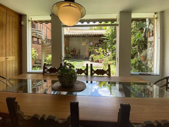 Imagem Casa com 4 Quartos à Venda, 270 m² em Jardim Peri Peri - São Paulo