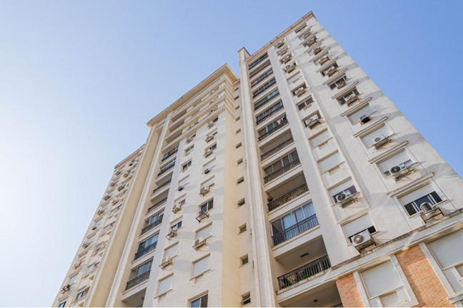 Imagem Imóvel com 2 Quartos à Venda,  em Passo Da Areia - Porto Alegre