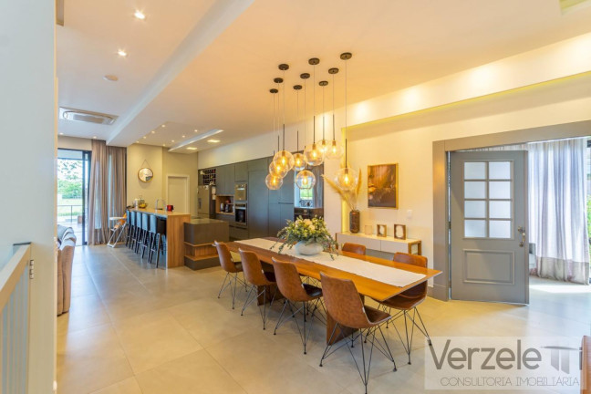 Imagem Casa com 4 Quartos à Venda, 600 m² em São Francisco De Assis - Camboriú