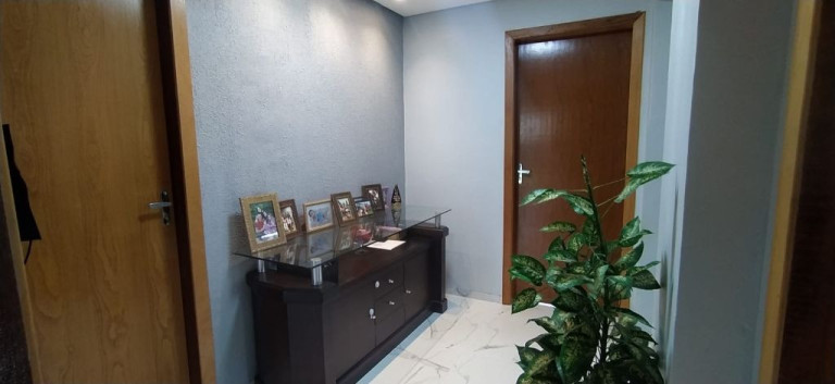 Imagem Imóvel com 3 Quartos à Venda, 300 m² em Vila Pioneira Imagem Imóvel com 3 Quartos à Venda, 300 m² em Vila Pioneira