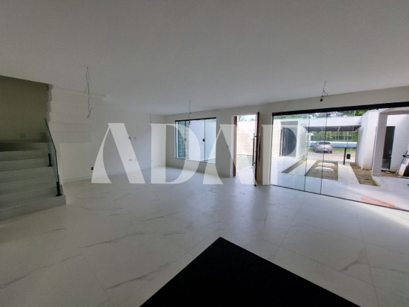 Imagem Casa com 4 Quartos à Venda, 192 m² em Vargem Grande - Rio De Janeiro