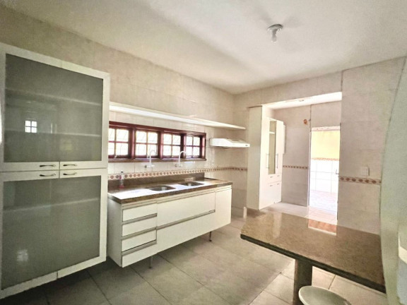 Imagem Casa com 4 Quartos à Venda, 180 m² em Sapiranga - Fortaleza Imagem Casa com 4 Quartos à Venda, 180 m² em Sapiranga - Fortaleza