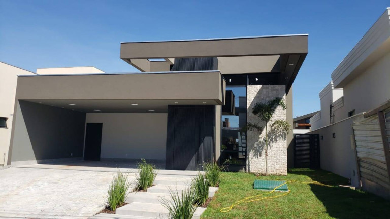 Imagem Casa de Condomínio com 3 Quartos à Venda, 235 m² em Ribeirão Do Lipa - Cuiabá Imagem Casa de Condomínio com 3 Quartos à Venda, 235 m² em Ribeirão Do Lipa - Cuiabá