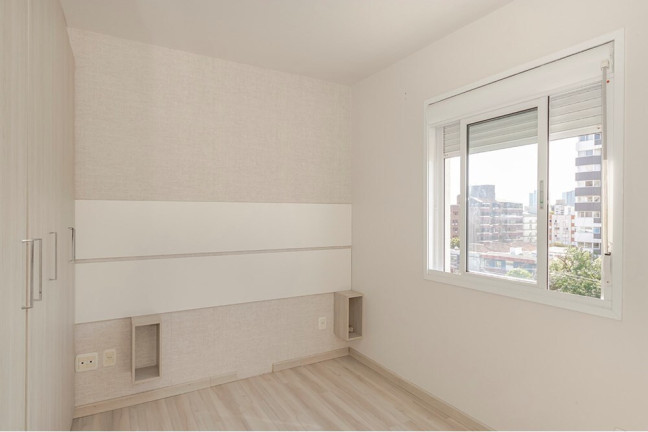 Imagem Apartamento com 1 Quarto à Venda, 31 m² em Menino Deus - Porto Alegre Imagem Apartamento com 1 Quarto à Venda, 31 m² em Menino Deus - Porto Alegre