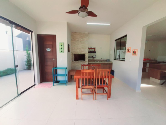 Imagem Sobrado com 3 Quartos à Venda, 284 m² em Centro - Balneário Piçarras Imagem Sobrado com 3 Quartos à Venda, 284 m² em Centro - Balneário Piçarras