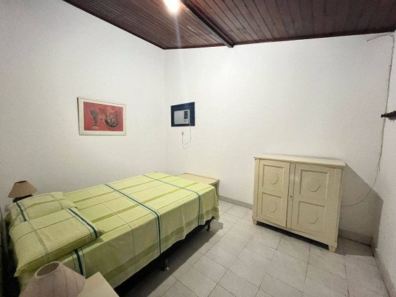 Imagem Casa com 8 Quartos à Venda, em Balneario São Pedro - São Pedro Da Aldeia Imagem Casa com 8 Quartos à Venda, em Balneario São Pedro - São Pedro Da Aldeia