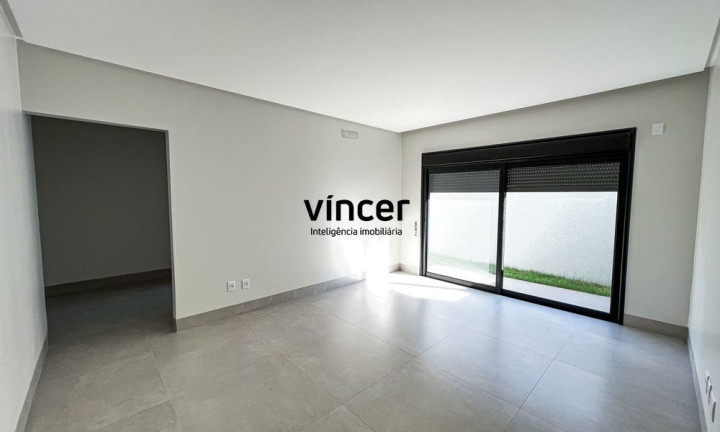 Imagem Casa com 4 Quartos à Venda, 245 m² em Residencial Goiânia Golfe Clube - Goiânia Imagem Casa com 4 Quartos à Venda, 245 m² em Residencial Goiânia Golfe Clube - Goiânia