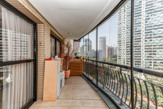 Imagem Apartamento com 3 Quartos à Venda, 145 m² em Vila Nova Conceição - São Paulo Imagem Apartamento com 3 Quartos à Venda, 145 m² em Vila Nova Conceição - São Paulo