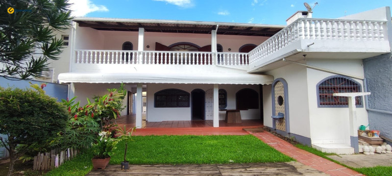 Imagem Casa com 4 Quartos à Venda, 300 m² em Coqueiros - Florianopolis Imagem Casa com 4 Quartos à Venda, 300 m² em Coqueiros - Florianopolis