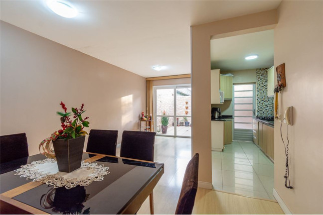 Imagem Casa com 3 Quartos à Venda, em Olaria - Canoas Imagem Casa com 3 Quartos à Venda, em Olaria - Canoas