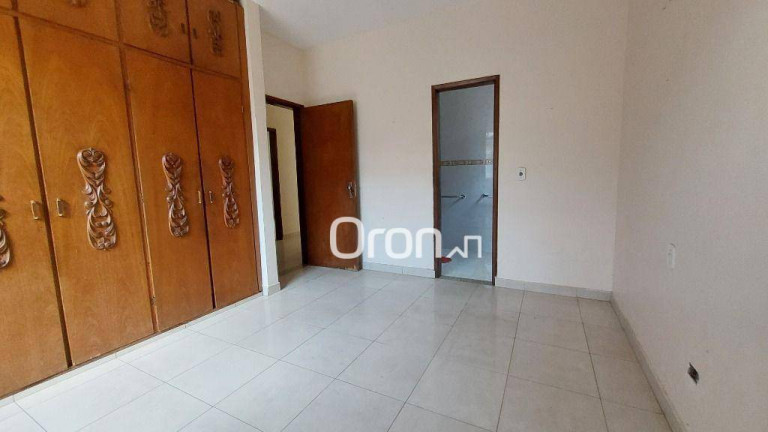Imagem Casa com 6 Quartos à Venda, 315 m² em Setor Leste Universitário - Goiânia Imagem Casa com 6 Quartos à Venda, 315 m² em Setor Leste Universitário - Goiânia