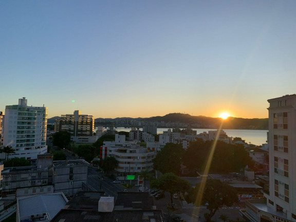 Imagem Apartamento com 1 Quarto à Venda, 48 m² em Coqueiros - Florianópolis