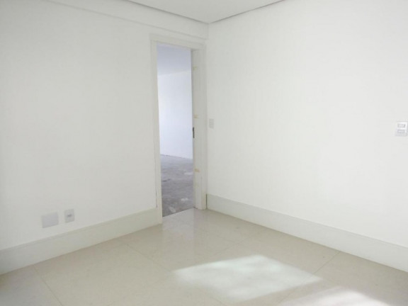 Imagem Imóvel com 3 Quartos à Venda, 395 m² em Auxiliadora - Porto Alegre