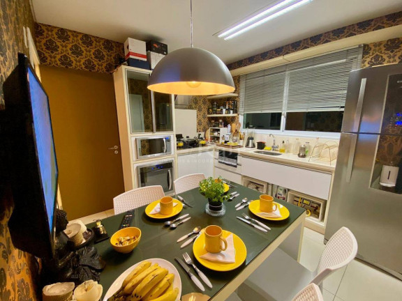 Imagem Apartamento com 3 Quartos à Venda, 158 m² em Centro - Balneário Camboriú Imagem Apartamento com 3 Quartos à Venda, 158 m² em Centro - Balneário Camboriú