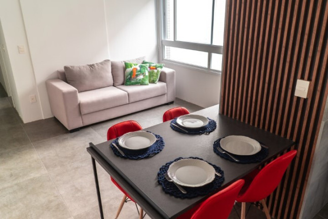 Imagem Imóvel com 2 Quartos à Venda, 66 m² em Menino Deus - Porto Alegre Imagem Imóvel com 2 Quartos à Venda, 66 m² em Menino Deus - Porto Alegre
