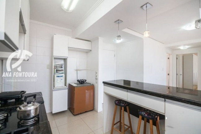 Imagem Apartamento com 2 Quartos à Venda, 68 m² em Jardim Lindóia - Porto Alegre