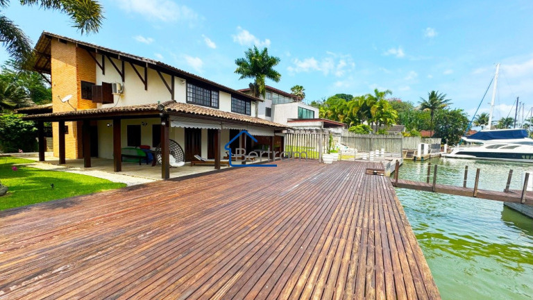 Imagem Casa com 6 Quartos à Venda, 898 m² em Porto Bracuhy - Angra Dos Reis Imagem Casa com 6 Quartos à Venda, 898 m² em Porto Bracuhy - Angra Dos Reis