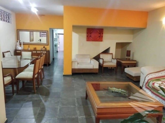 Imagem Sobrado com 3 Quartos à Venda, 240 m² em Centro - Taubaté Imagem Sobrado com 3 Quartos à Venda, 240 m² em Centro - Taubaté