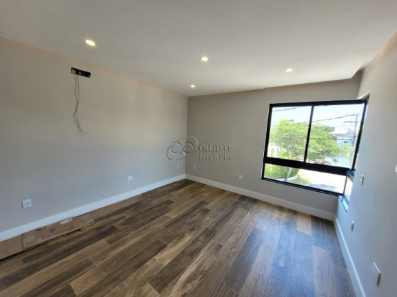 Imagem Casa com 4 Quartos à Venda, em Lagoa - Macaé Imagem Casa com 4 Quartos à Venda, em Lagoa - Macaé