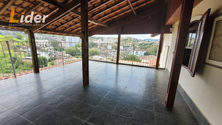 Imagem Casa com 3 Quartos à Venda, 281 m² em Bom Clima - Juiz De Fora