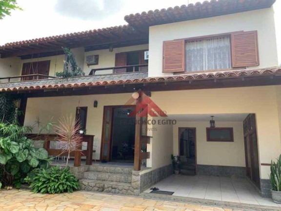 Imagem Casa com 4 Quartos à Venda, 360 m² em Itacoatiara - Niterói Imagem Casa com 4 Quartos à Venda, 360 m² em Itacoatiara - Niterói